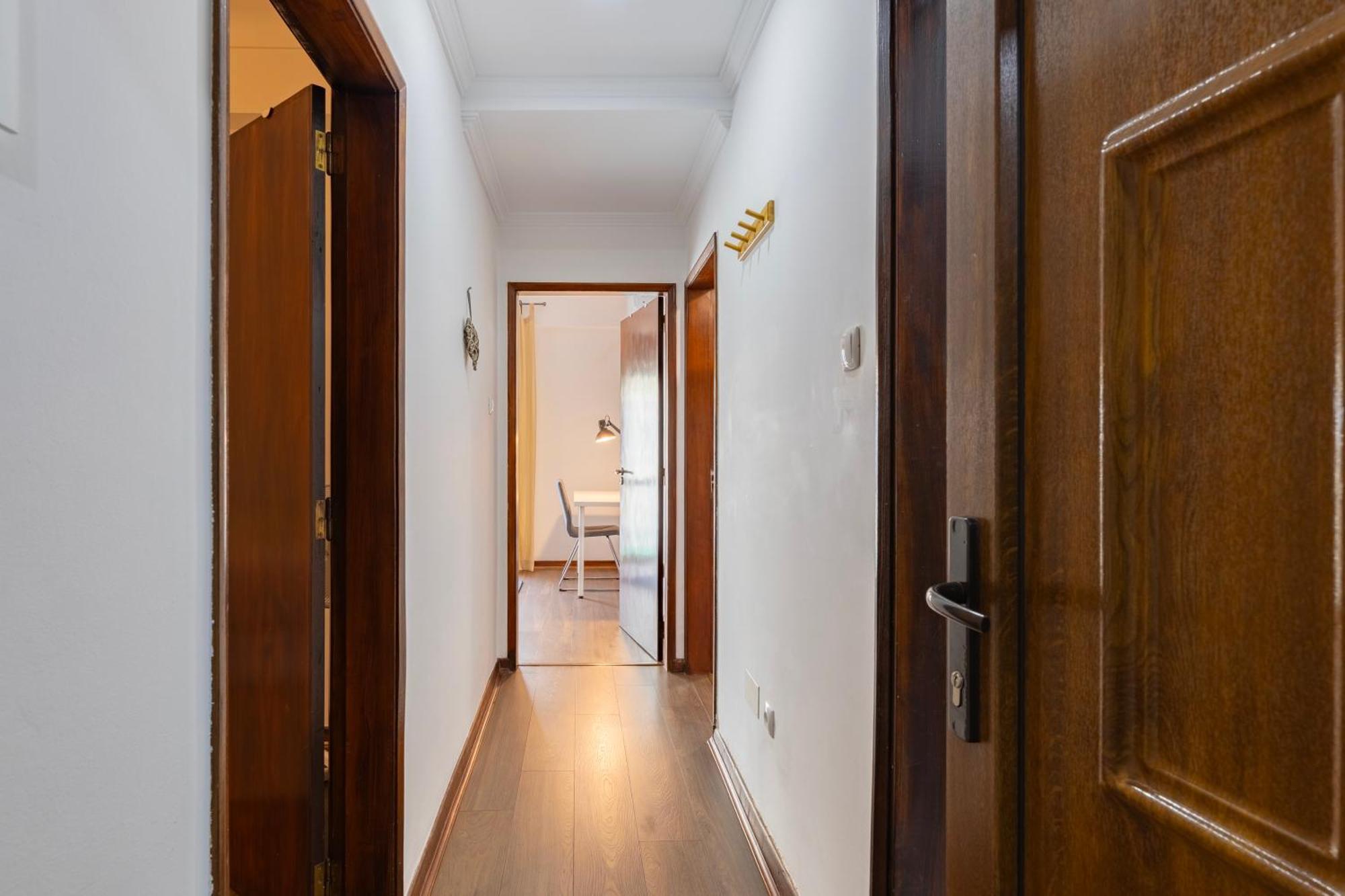 Cosy Remodeled Apartment In The City Center Fundao Exterior photo