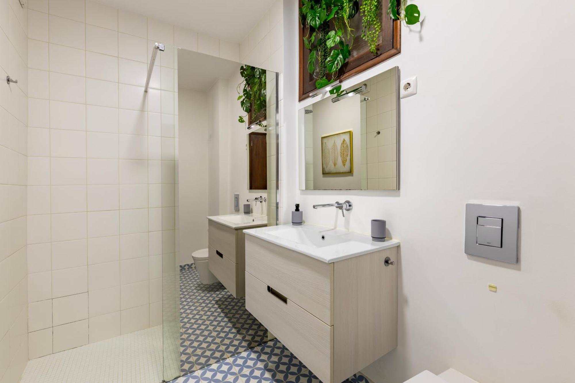 Cosy Remodeled Apartment In The City Center Fundao Exterior photo